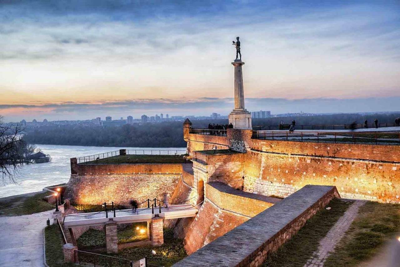 Supreme Palace Cube Belgrad Zewnętrze zdjęcie
