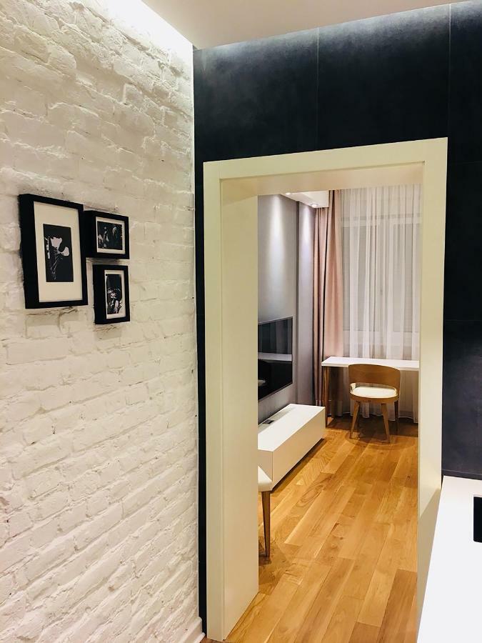 Supreme Palace Cube Belgrad Zewnętrze zdjęcie